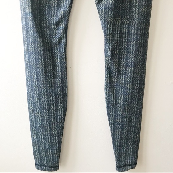 Lululemon Zig Zag Athletic Leggings Size 4 - Picture 8 of 8